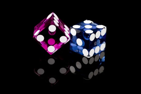 Live-dealer table interface showing market closing countdown timer on mobile screen